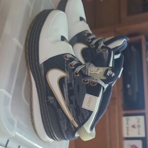 Nike Lebron six Akron edition size 7.5